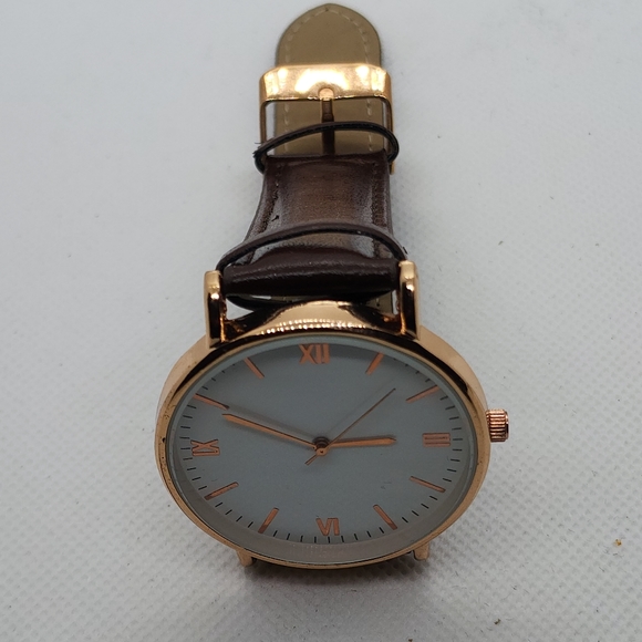 Men's Watch - Picture 4 of 10